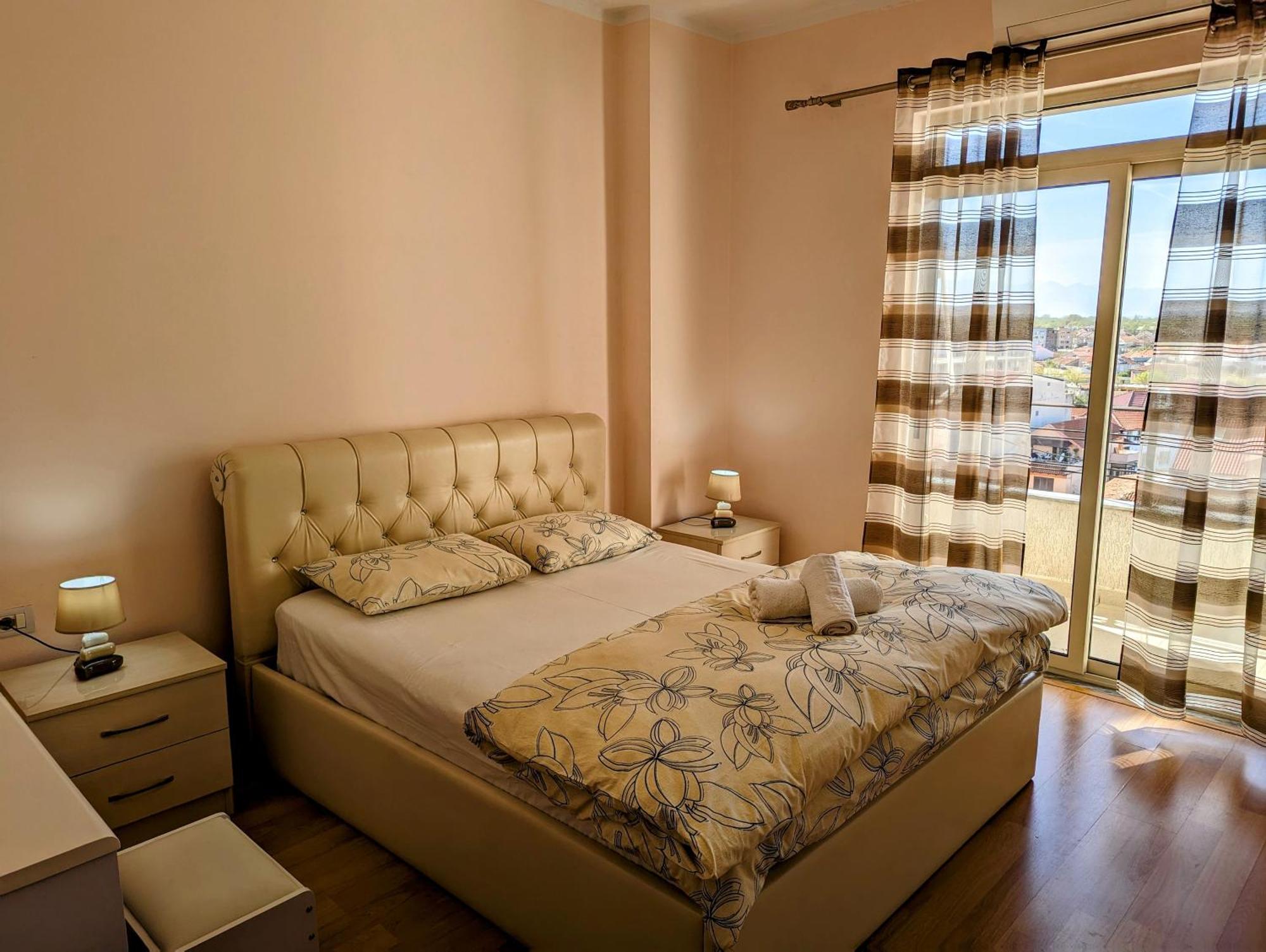 Arbi'S Apartment Shkodër Esterno foto